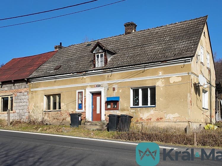 Prodej rodinného domu 155 m², pozemek 1 076 m²