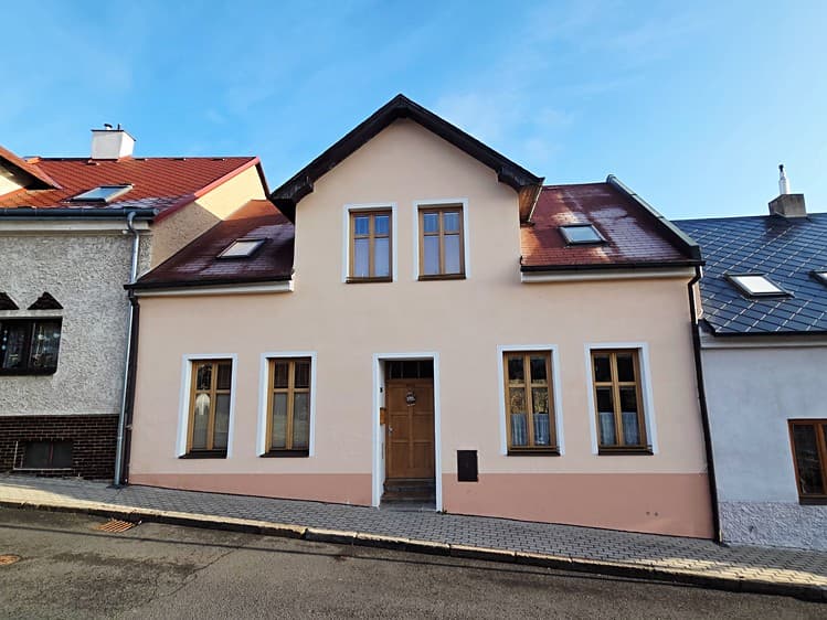 Prodej rodinného domu 160 m², pozemek 350 m²