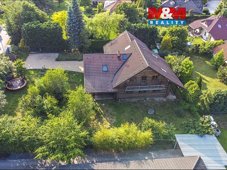 Prodej rodinného domu 296 m², pozemek 1 186 m²
