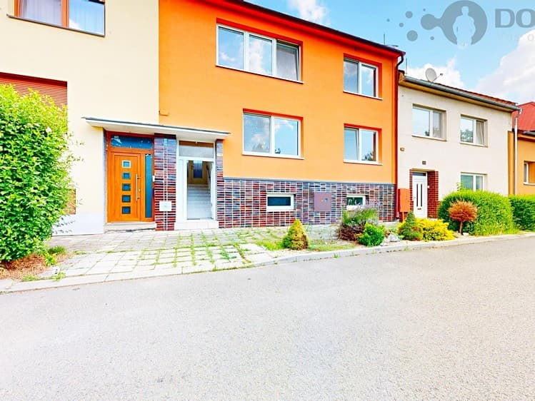 Prodej rodinného domu 196 m², pozemek 856 m²