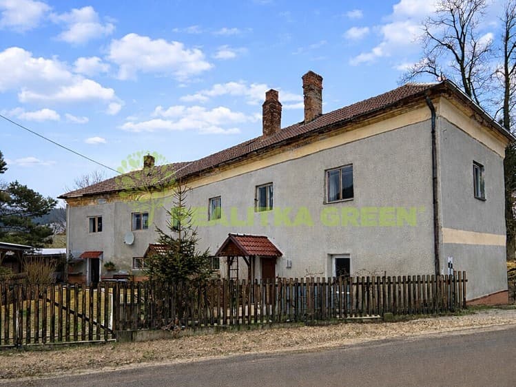 Prodej rodinného domu 470 m², pozemek 1 075 m²
