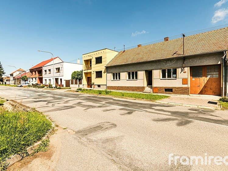 Prodej rodinného domu 109 m², pozemek 1 958 m²