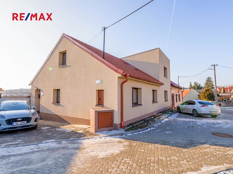 Prodej rodinného domu 210 m², pozemek 359 m²
