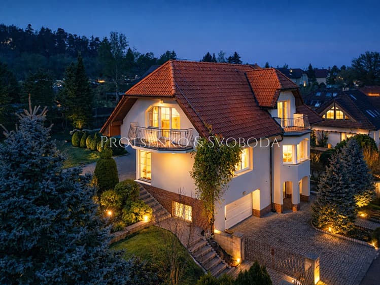 Prodej rodinného domu 314 m², pozemek 1 261 m²