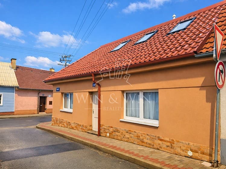 Prodej rodinného domu 92 m², pozemek 5 m²