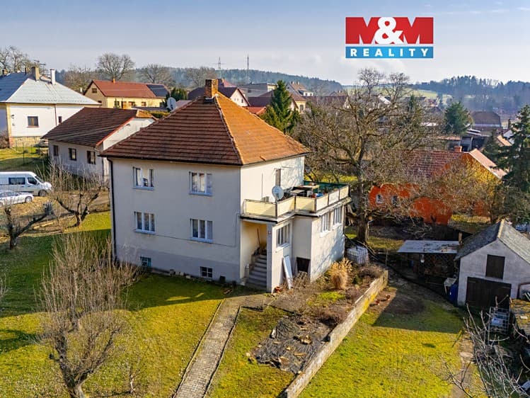 Prodej rodinného domu 285 m², pozemek 1 677 m²