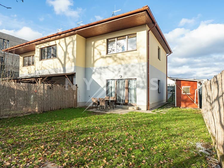 Prodej rodinného domu 80 m², pozemek 251 m²