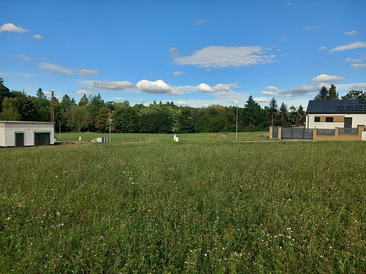 Prodej stavebního pozemku 989 m²