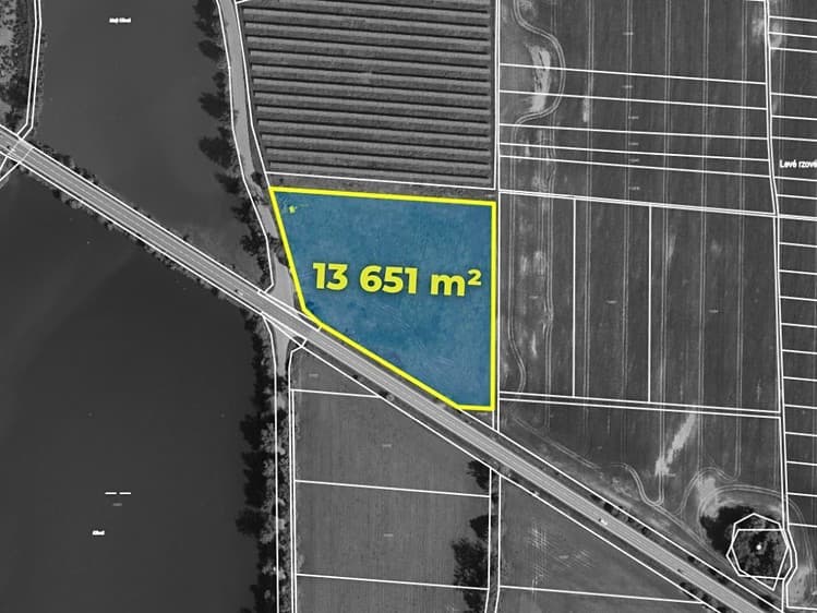 Prodej komerčního pozemku 13 651 m²