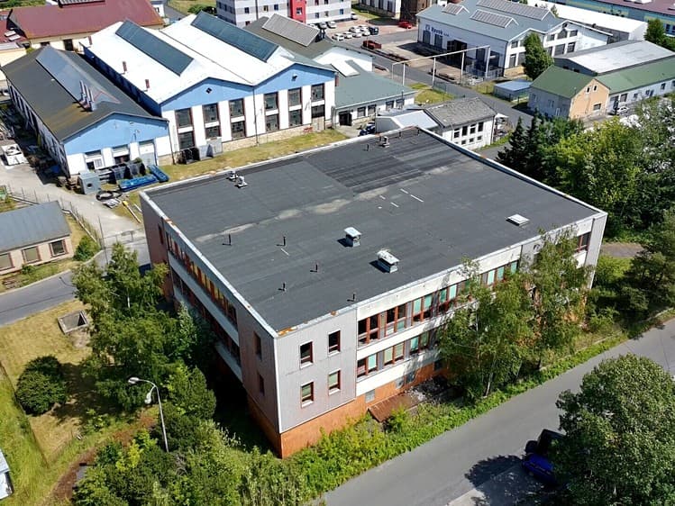 Prodej výrobní haly, prostoru 3 000 m²