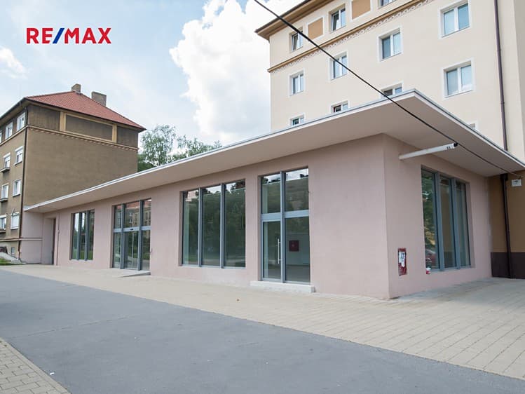 Prodej obchodního prostoru 460 m²