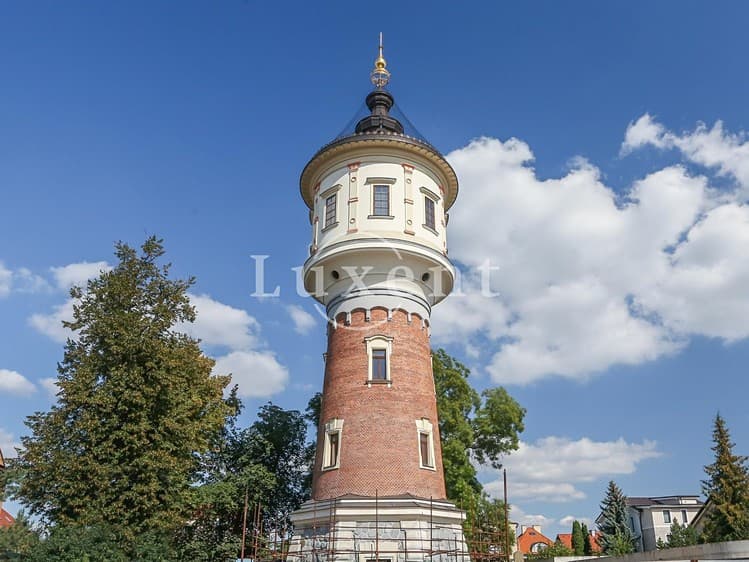 Prodej komerční nemovitosti 814 m²