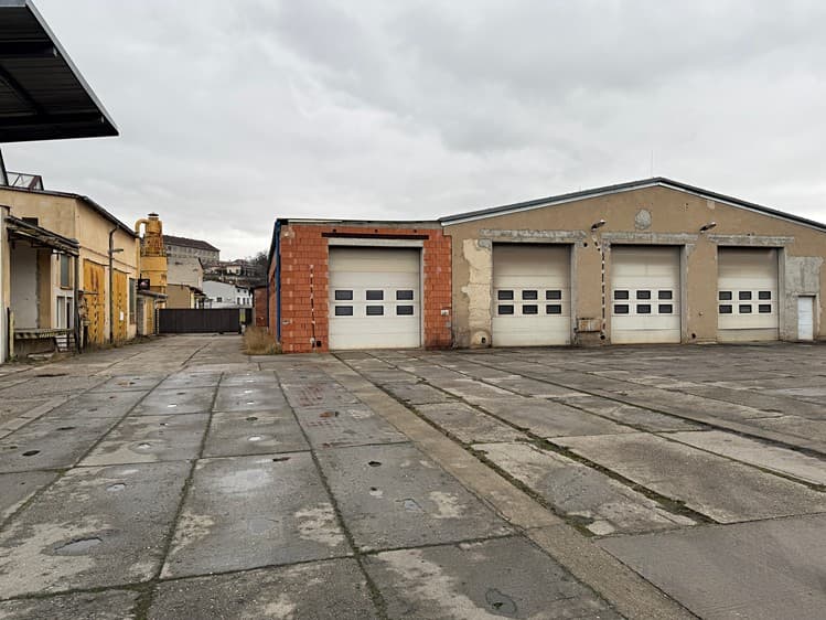Prodej skladového prostoru 2 127 m²