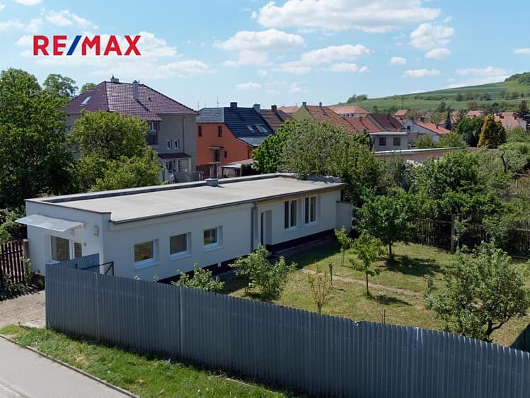 Pronájem obchodního prostoru 56 m²