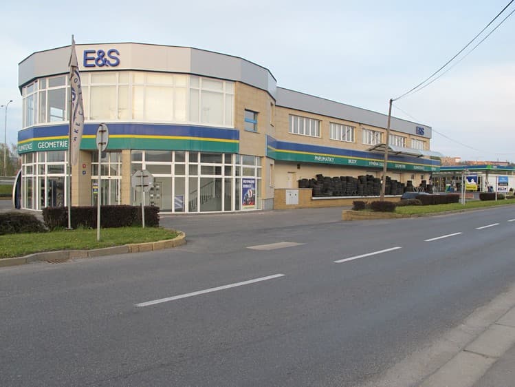 Pronájem obchodního prostoru 173 m²