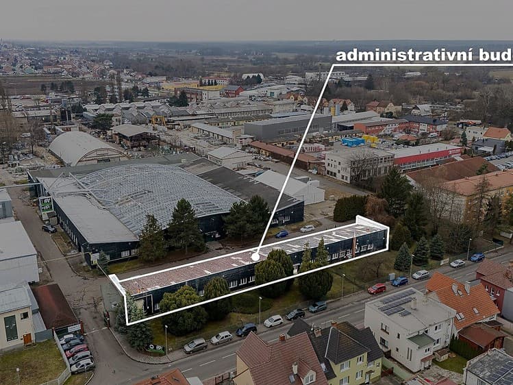 Pronájem kanceláře 648 m²