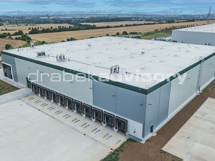 Pronájem skladového prostoru 4 900 m²