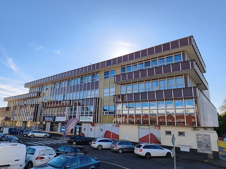 Pronájem skladového prostoru 188 m²