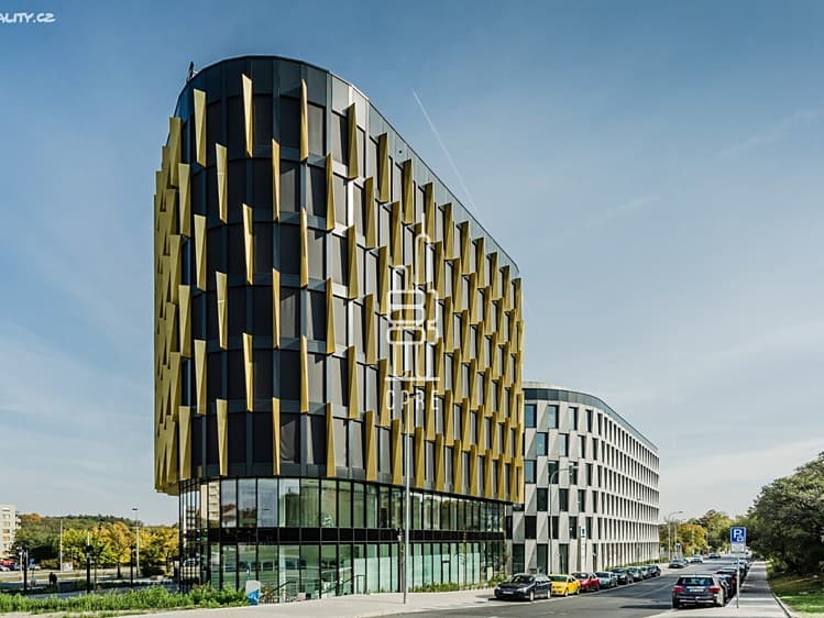 Pronájem kanceláře 447 m²