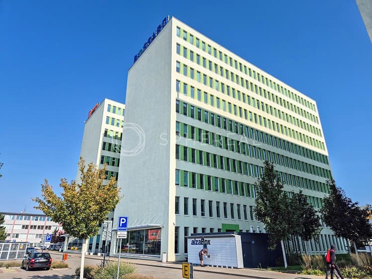 Pronájem kanceláře 380 m²