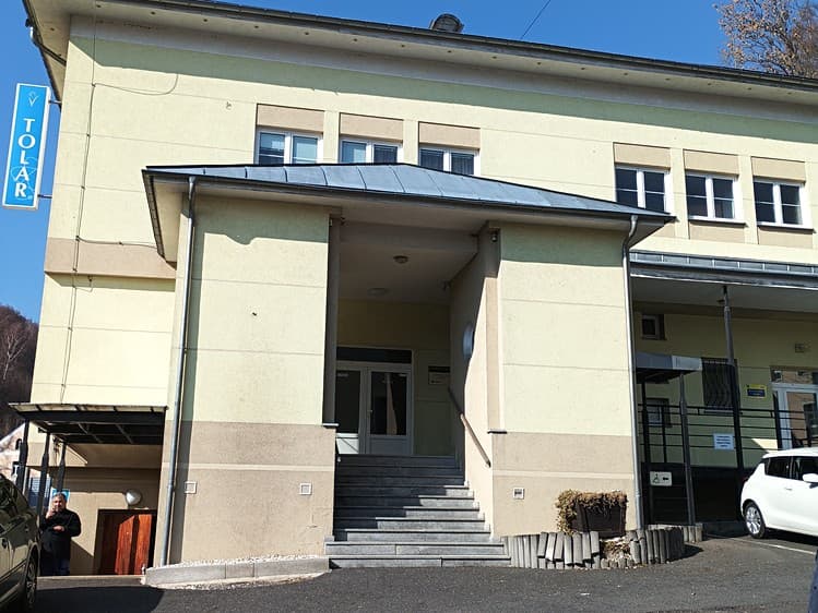 Pronájem kanceláře 490 m²