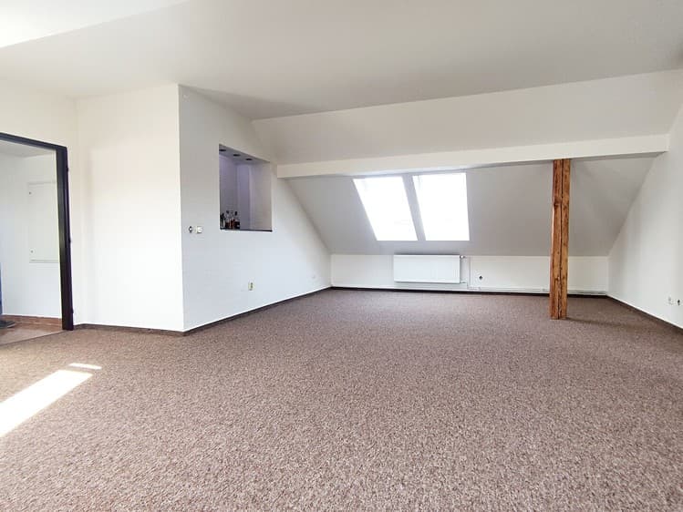 Pronájem kanceláře 160 m²