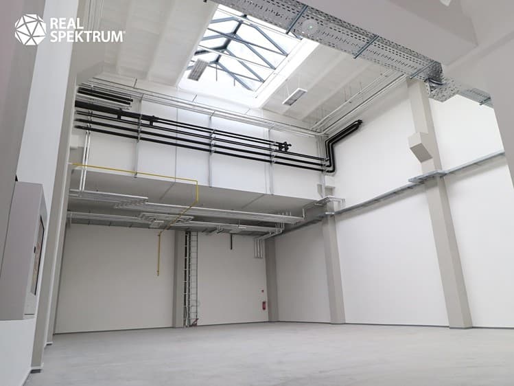 Pronájem skladového prostoru 645 m²