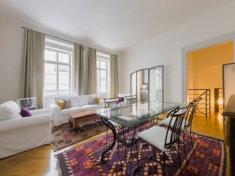 Pronájem bytu 2+1 73 m² (Mezonet)