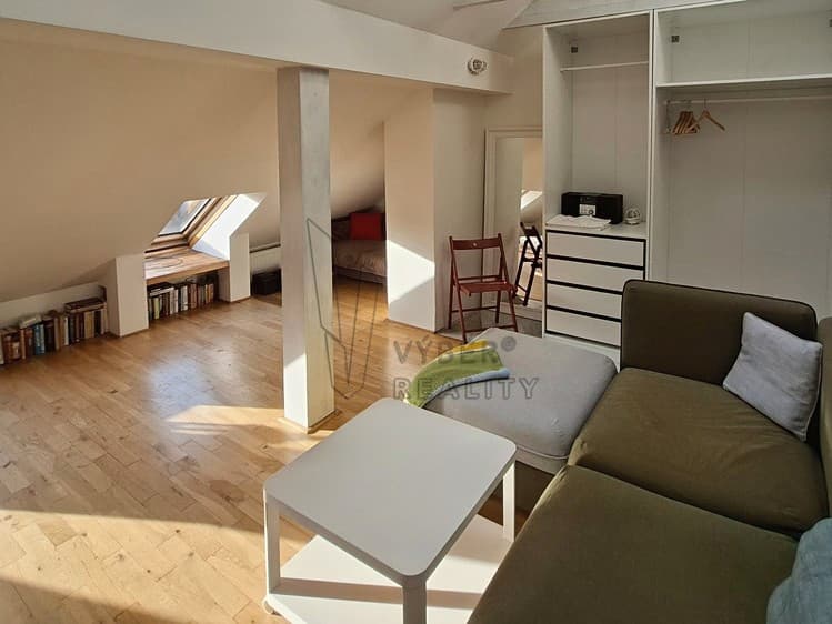 Pronájem bytu 1+1 41 m²