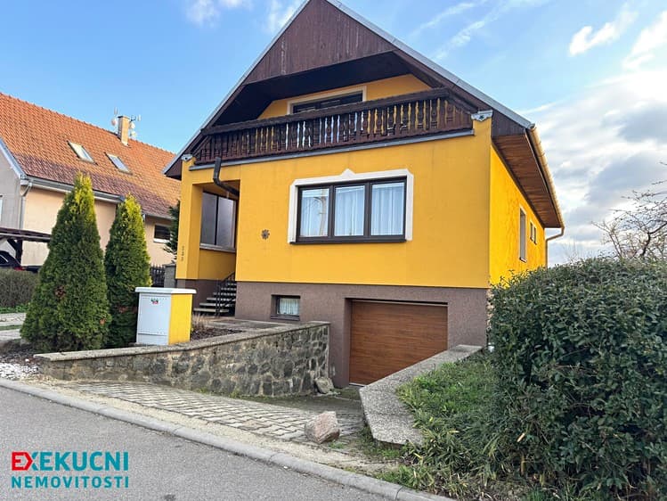 Prodej rodinného domu 228 m², pozemek 617 m²