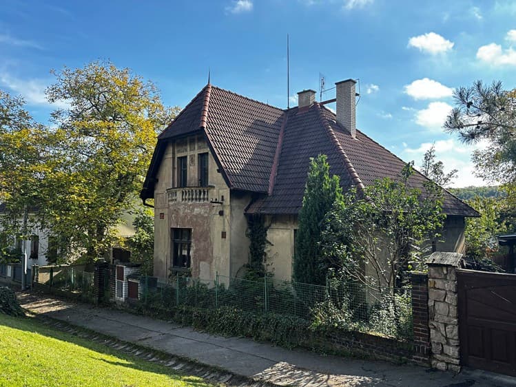 Prodej rodinného domu 180 m², pozemek 598 m²