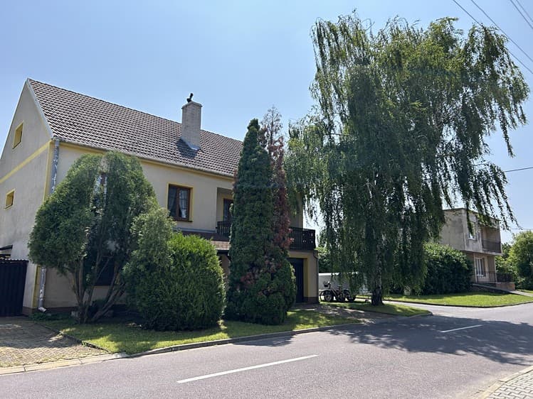 Prodej vícegeneračního domu 200 m², pozemek 724 m²