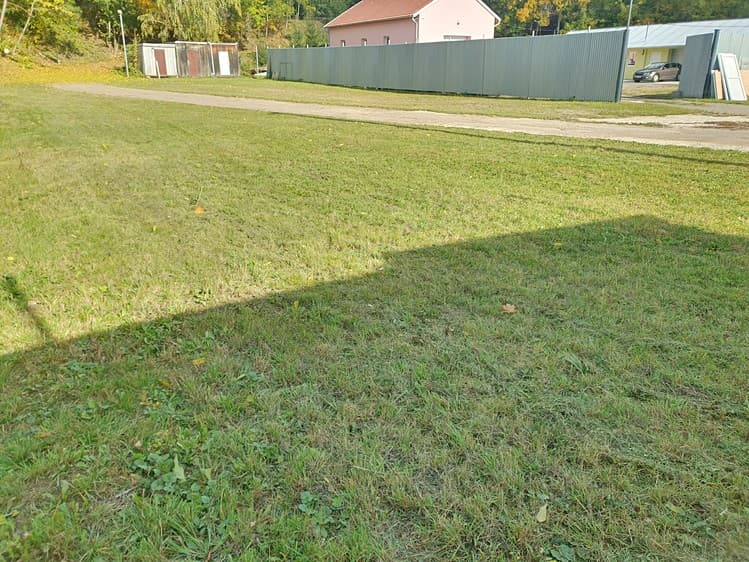 Pronájem komerčního pozemku 450 m²