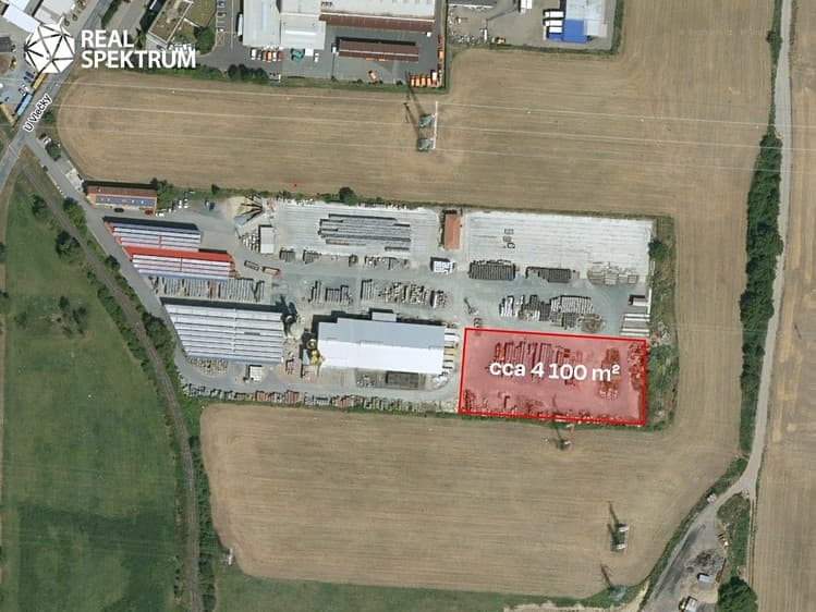 Pronájem komerčního pozemku 4 100 m²