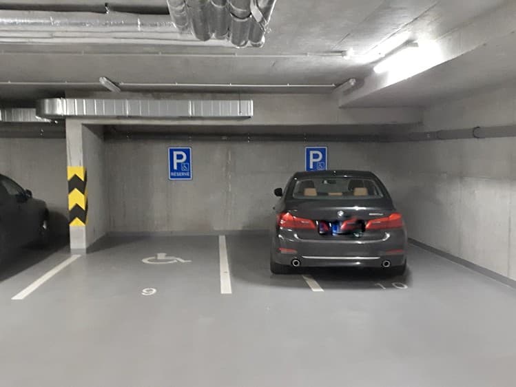 Pronájem garážového stání 13 m²