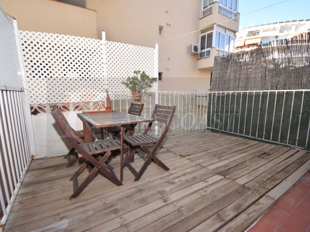 Este acogedor estudio, ubicado en zona céntrica de Fuengirola, es una oportunidad ideal para quienes buscan una vivienda