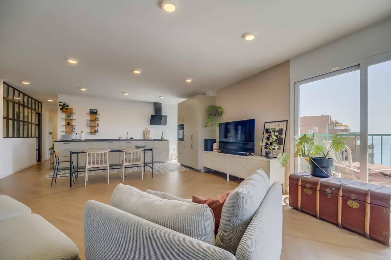 Te presentamos este estupendo apartamento en Torreblanca del Sol, una de las zonas más demandadas de Fuengirola, ubicado