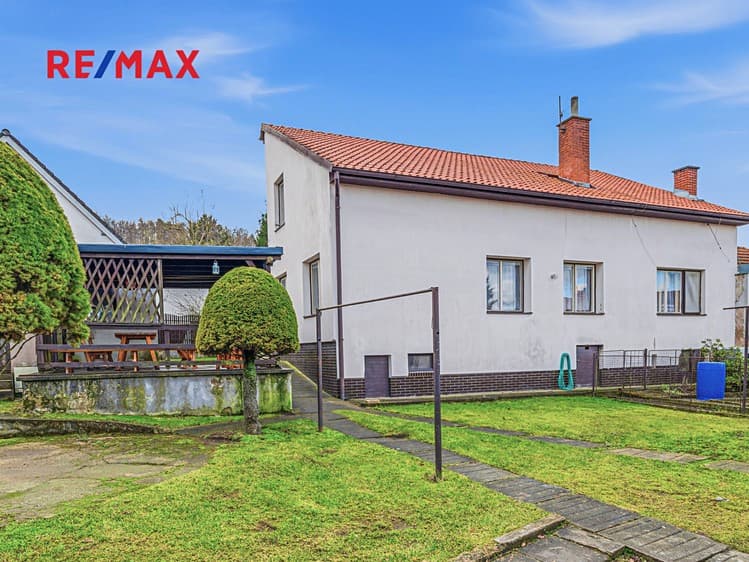 Prodej rodinného domu 196 m², pozemek 770 m²