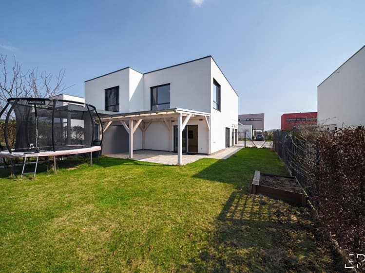 Pronájem rodinného domu 114 m², pozemek 368 m²