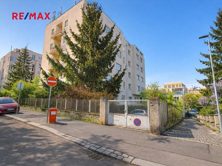 Prodej garáže 16 m²