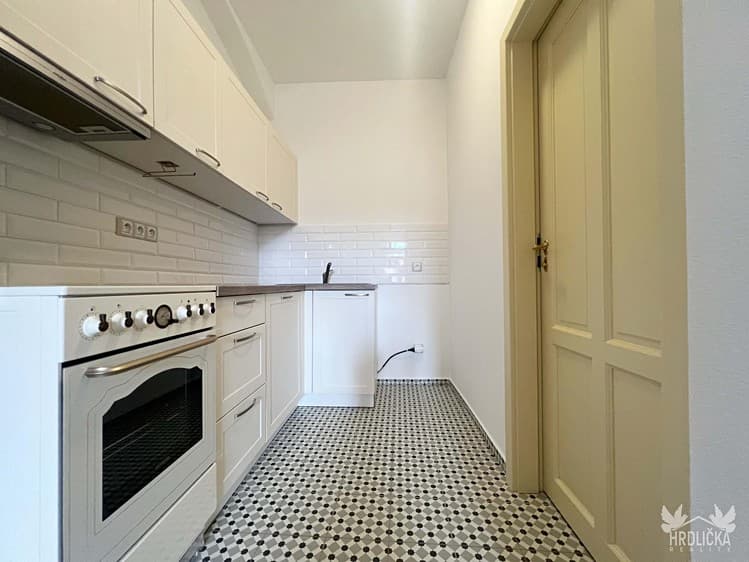 Pronájem bytu 1+kk 33 m²
