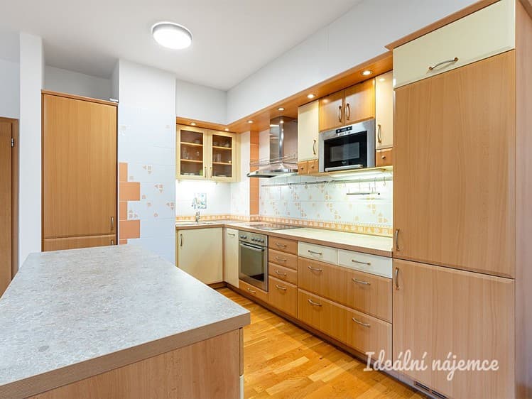 Pronájem bytu 2+kk 69 m²
