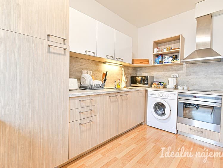 Pronájem bytu 1+kk 30 m²