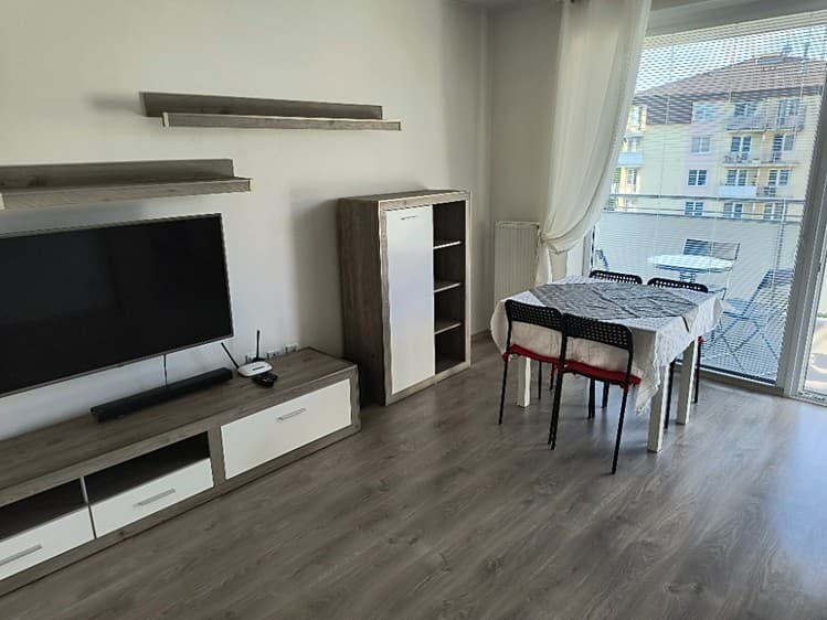 Pronájem bytu 2+kk 50 m²