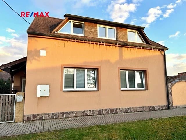 Pronájem bytu 2+1 74 m² (Jednopodlažní)