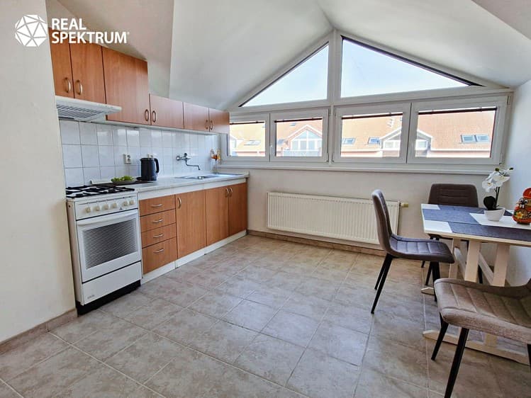Pronájem bytu 2+1 63 m²