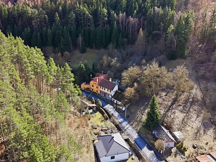 Prodej rodinného domu 140 m², pozemek 1 817 m²