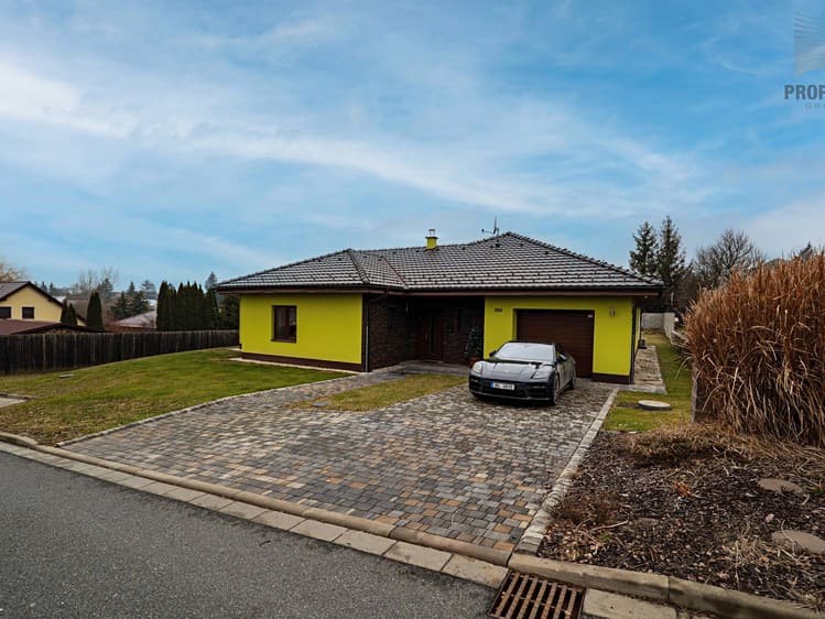 Prodej rodinného domu 210 m², pozemek 1 284 m²
