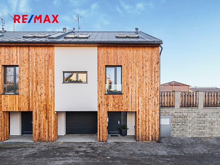 Prodej rodinného domu 179 m², pozemek 230 m²