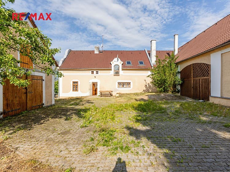 Prodej chalupy 359 m², pozemek 2 460 m²